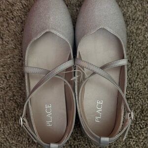 NWT  PLACE silver sparkle girls dress shoes